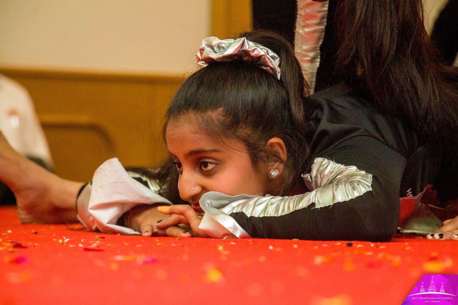 ©1987-2017 SKS Swaminarayan Temple East London